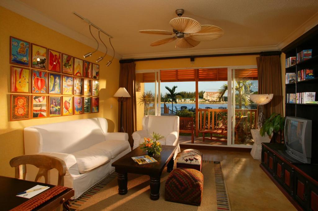 Pelican Bay Hotel Freeport Habitación foto